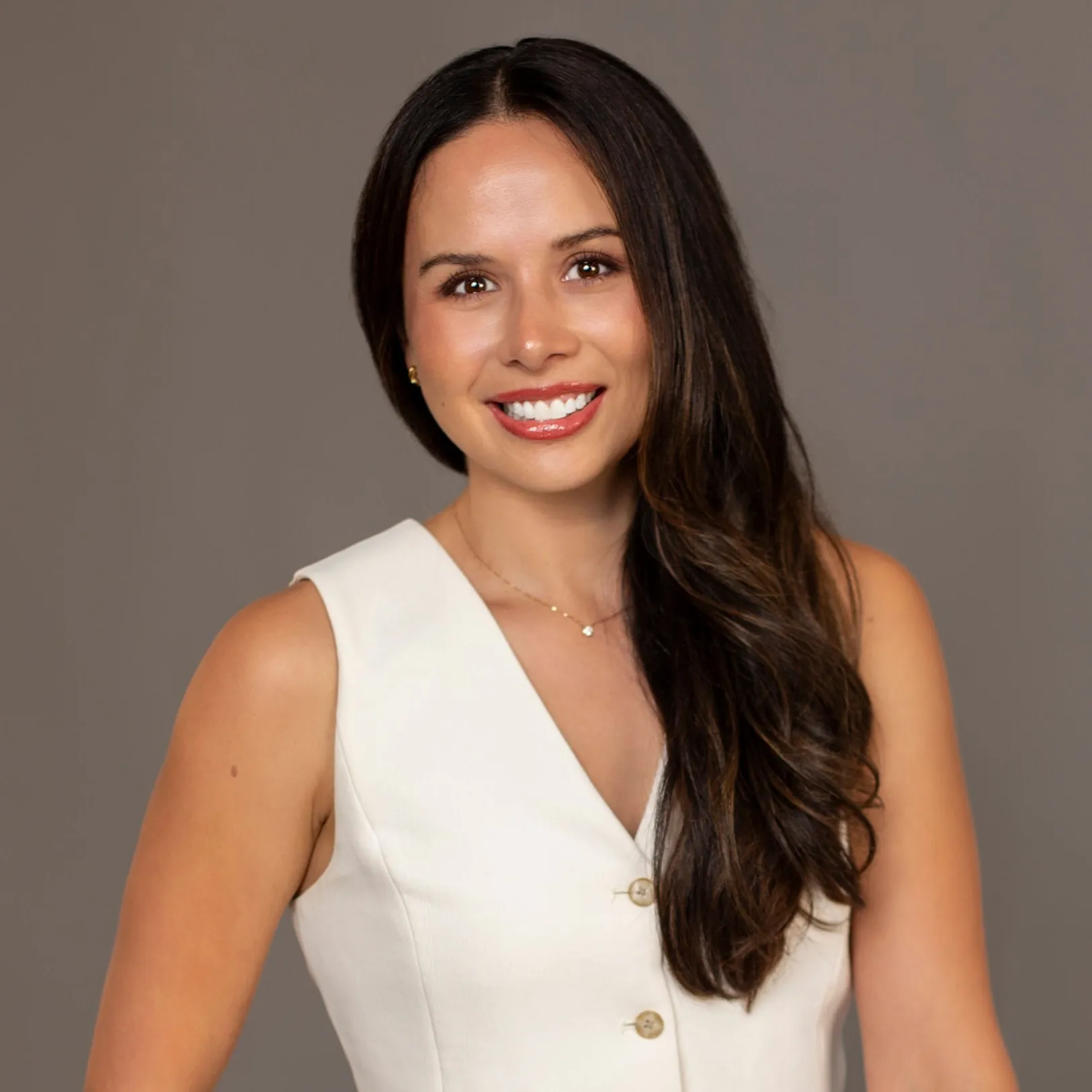 Dr. Acuña Headshot
